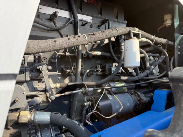 2002 Versatile 2310 Tractor