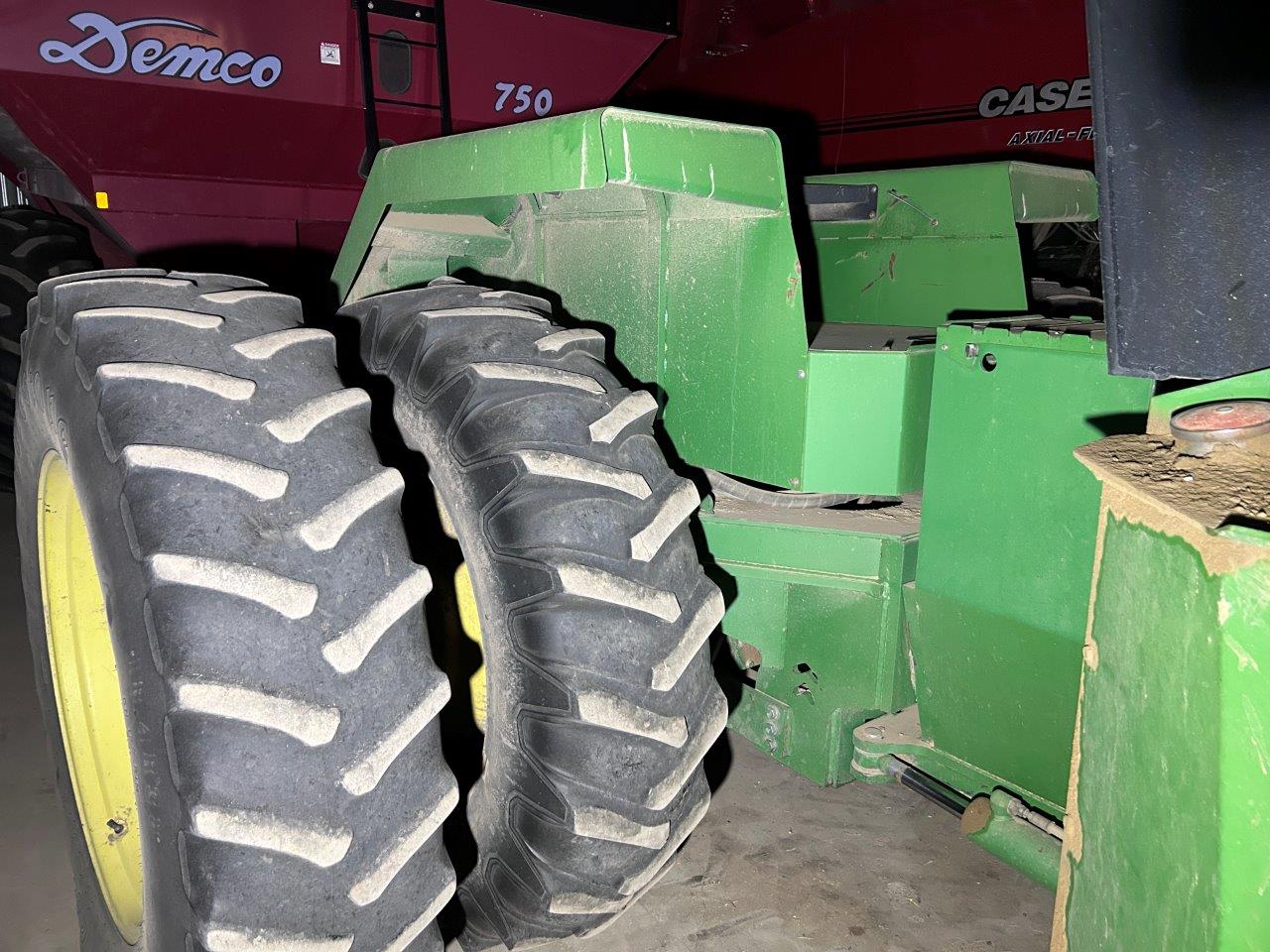 1990 John Deere 8560 Tractor