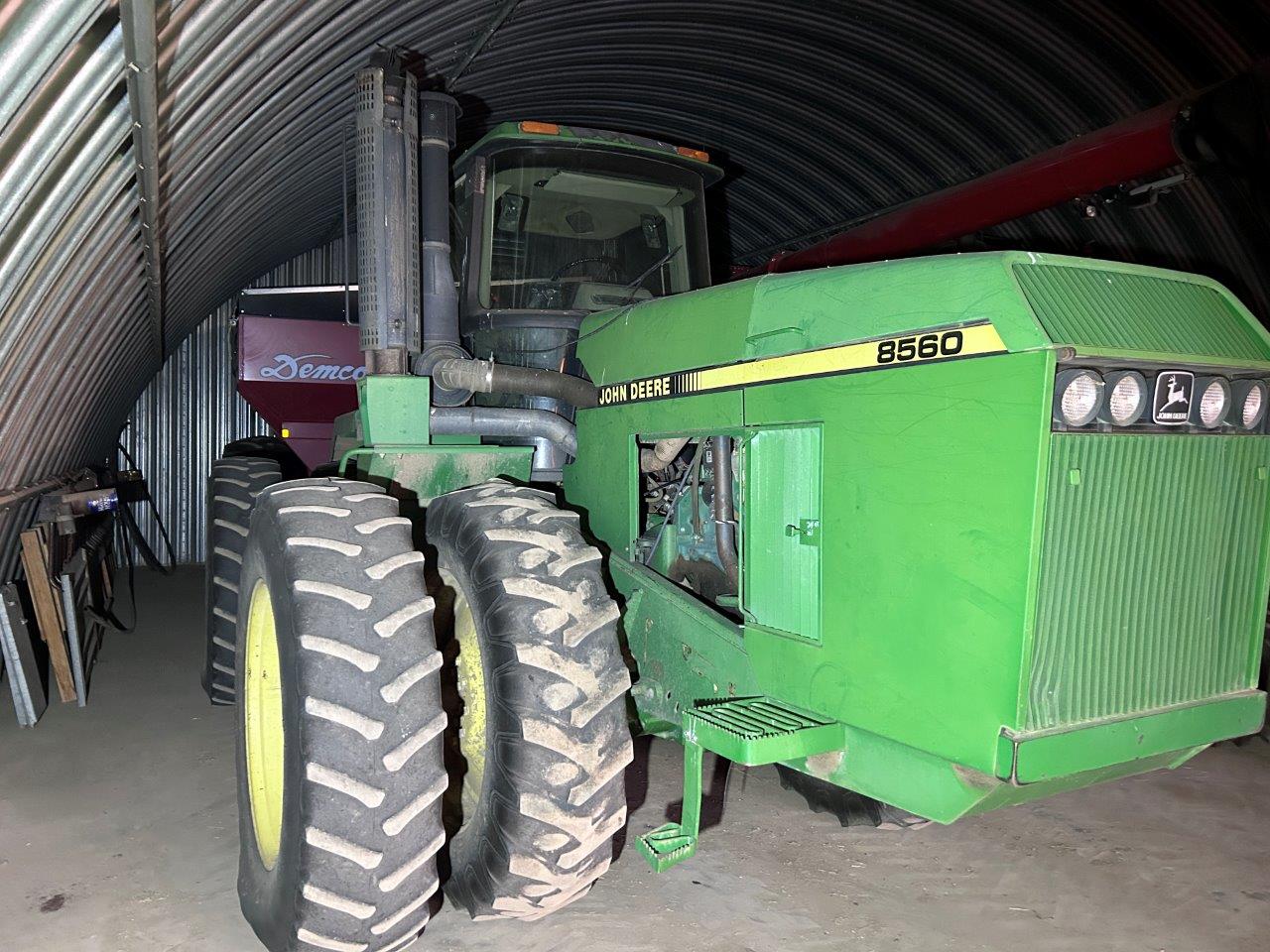 1990 John Deere 8560 Tractor