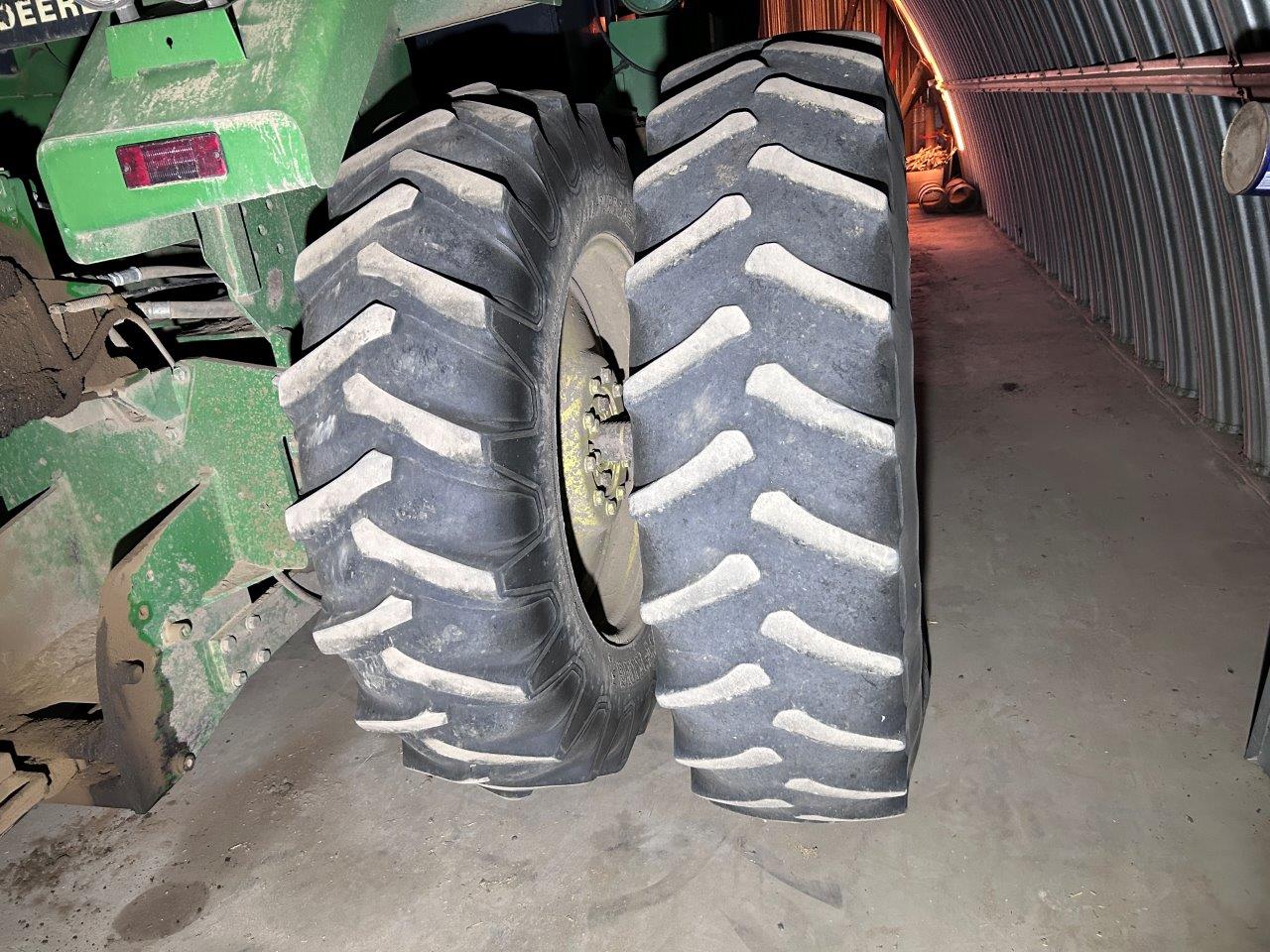 1990 John Deere 8560 Tractor