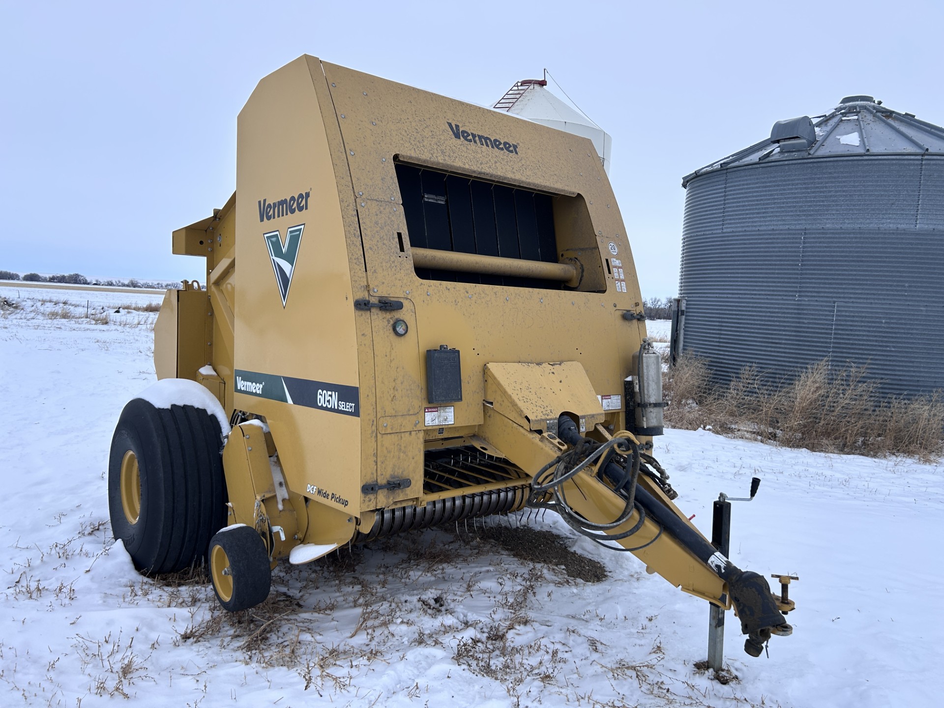 2023 Vermeer 605N Select Baler/Round