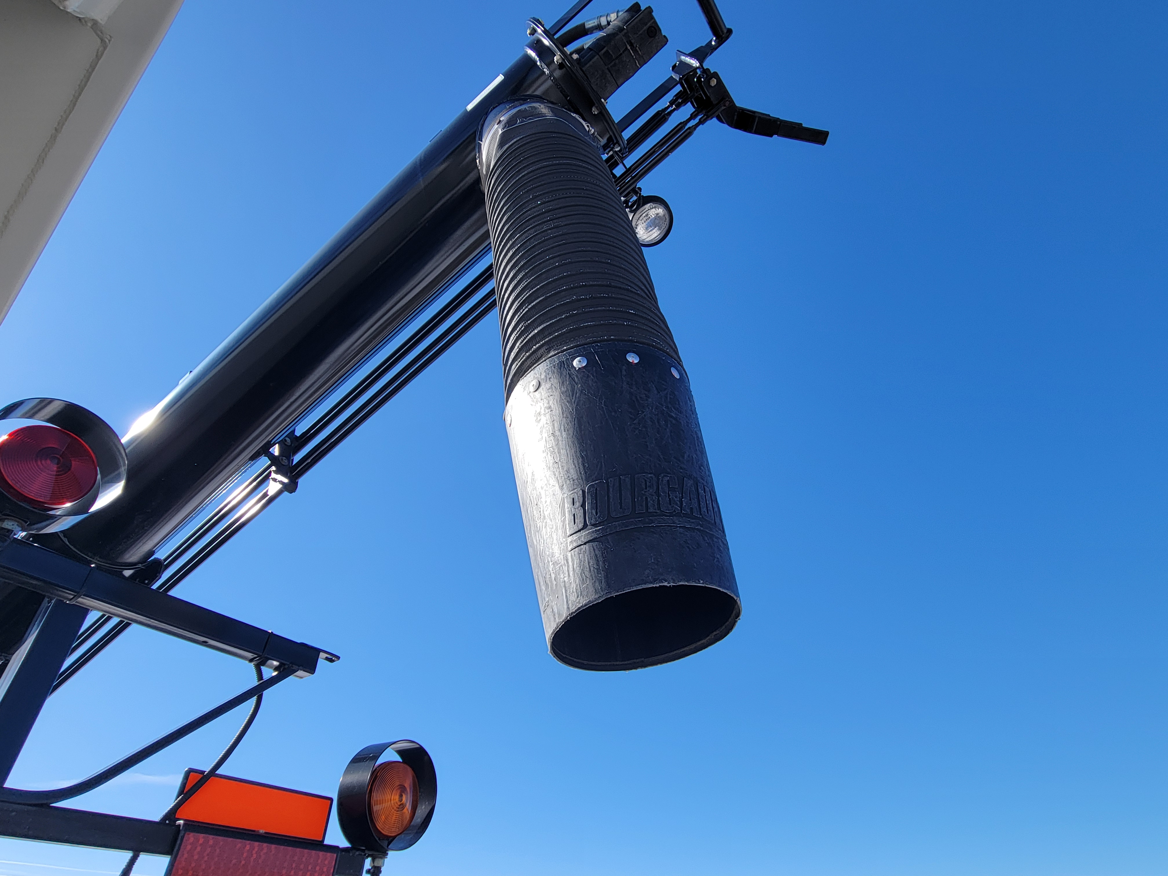 2014 Bourgault 6550ST Air Tank/Cart