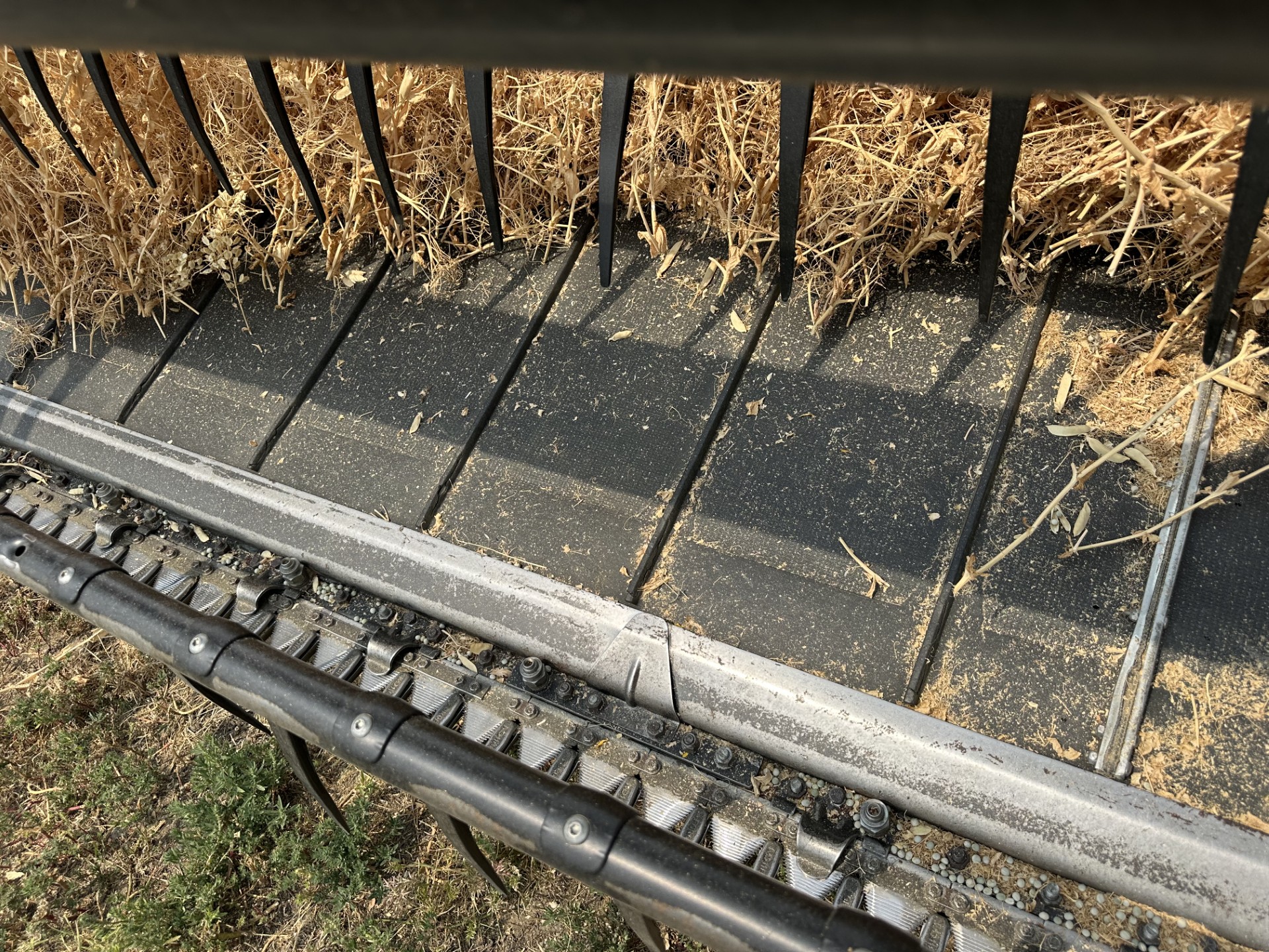 2014 MacDon FD75-40 Header Combine