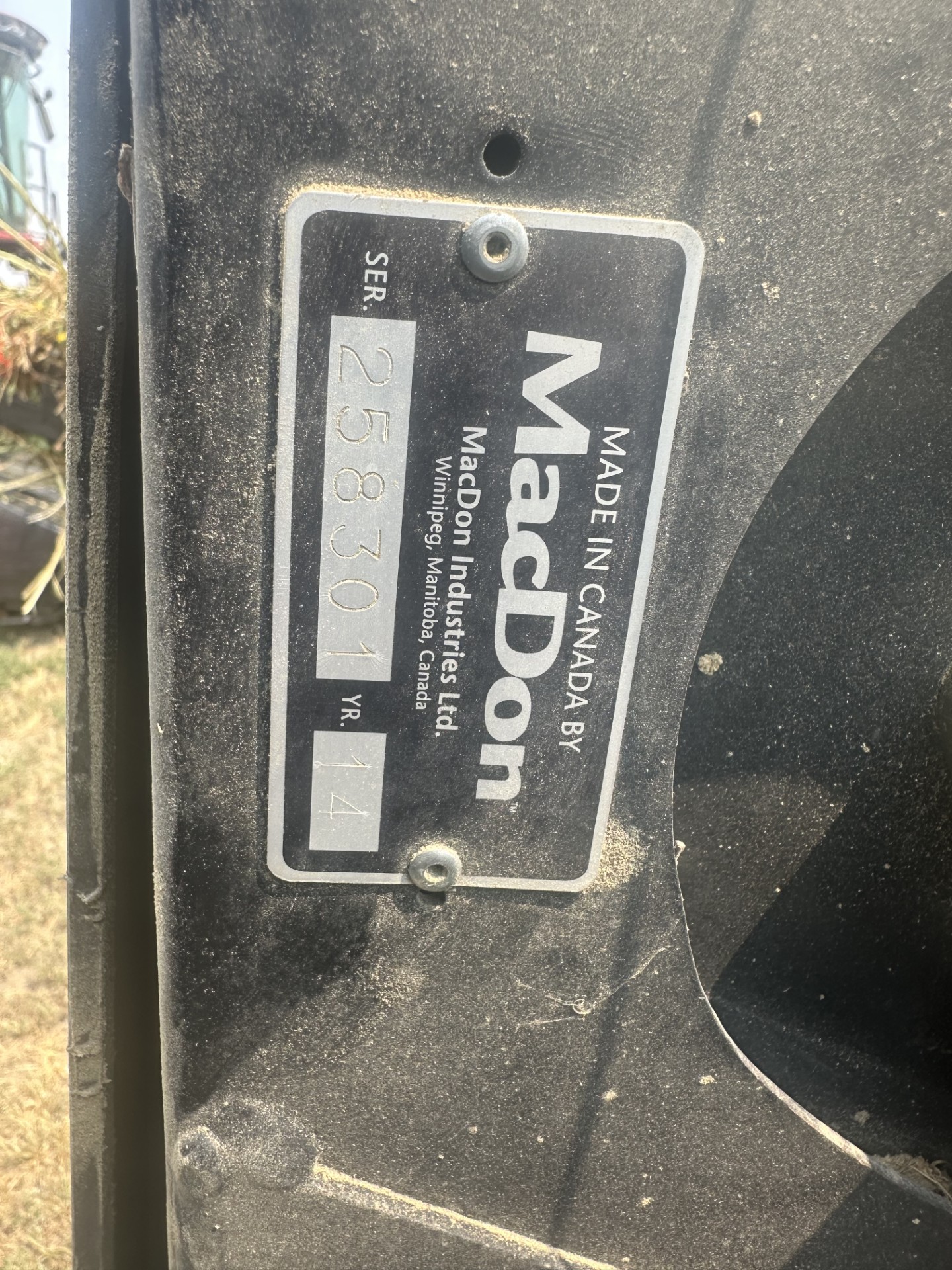 2014 MacDon FD75-40 Header Combine