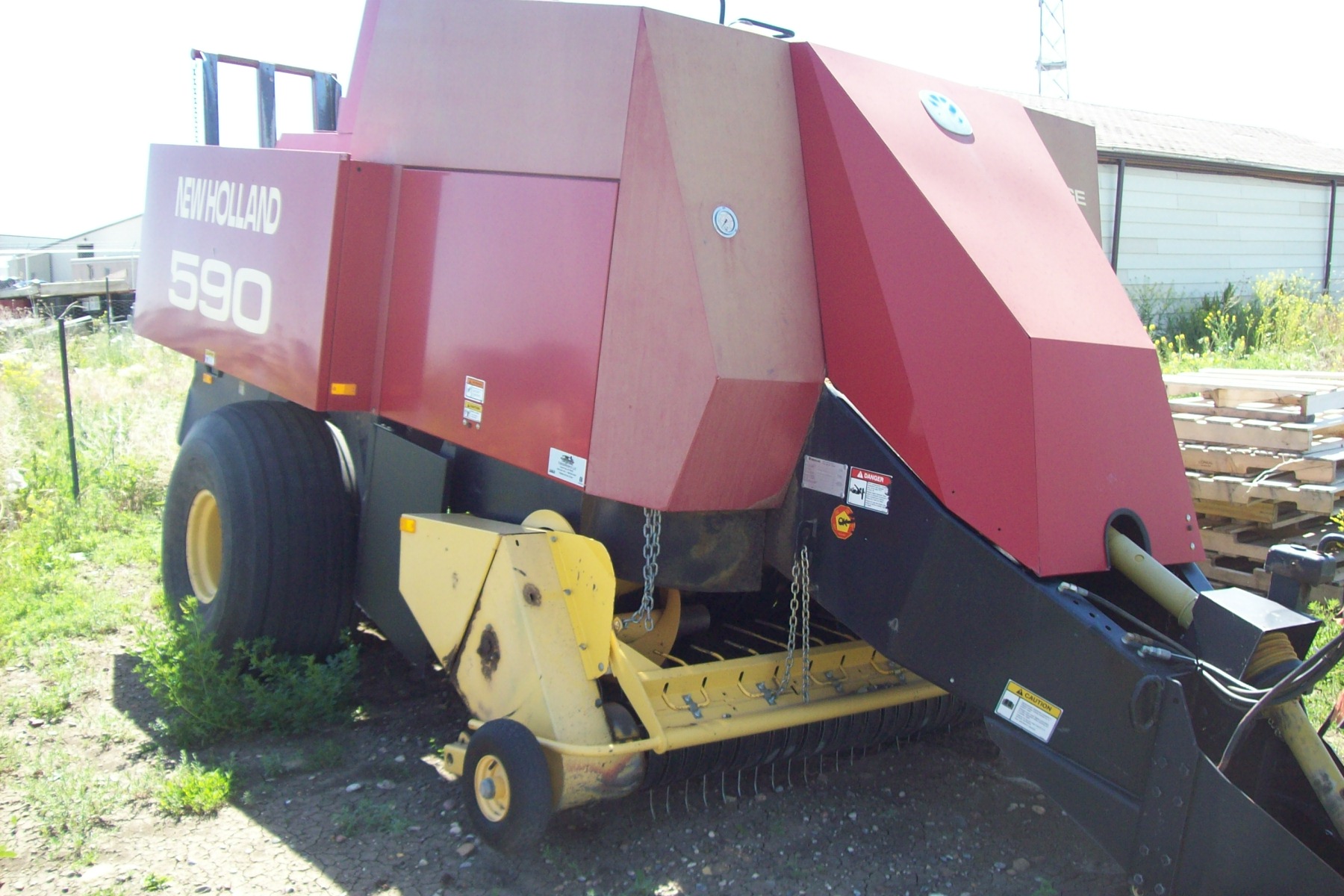 1999 New Holland 590 Baler/Square