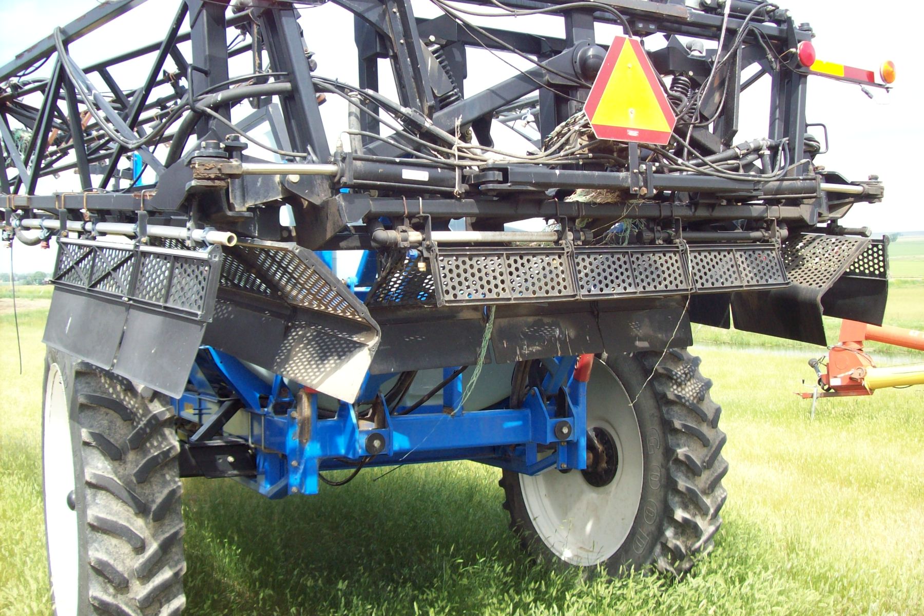 2005 New Holland SF115 Sprayer/High Clearance