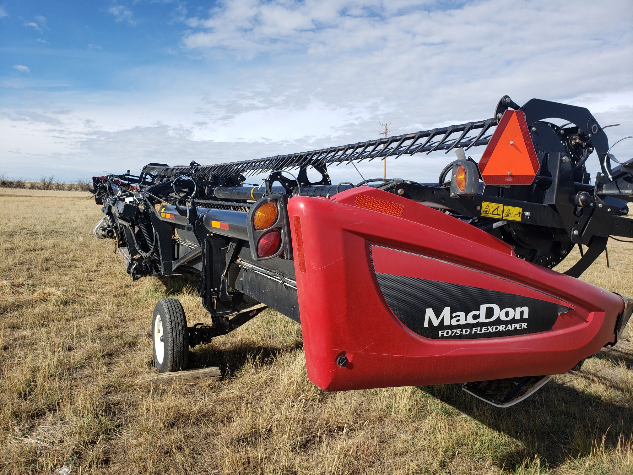 2017 MacDon FD75-45 Header Combine