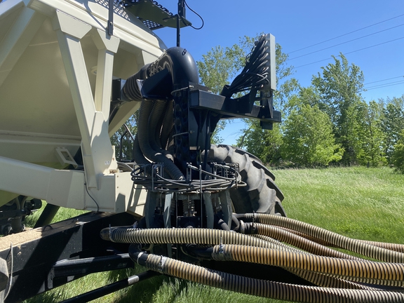 2015 Bourgault 3320-76 Air Seeder