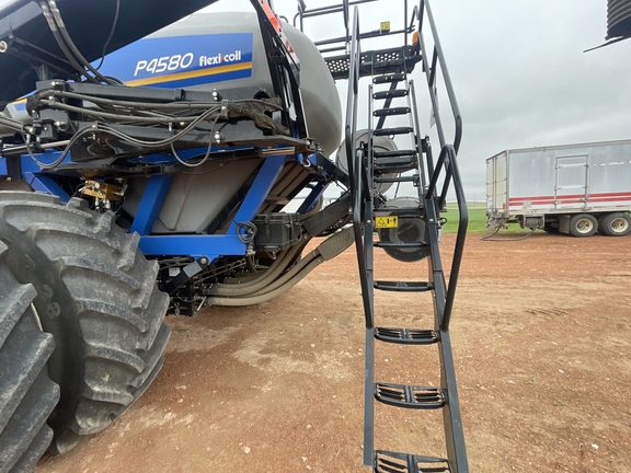 2018 New Holland P2060 /  P4580 Air Seeder