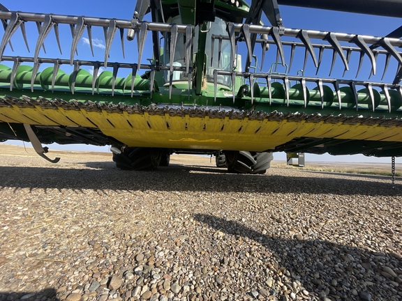 2018 John Deere 640FD Header Combine