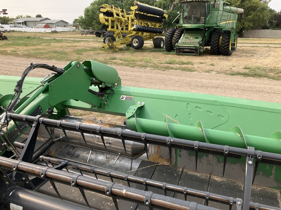 2013 John Deere 640FD Header Combine