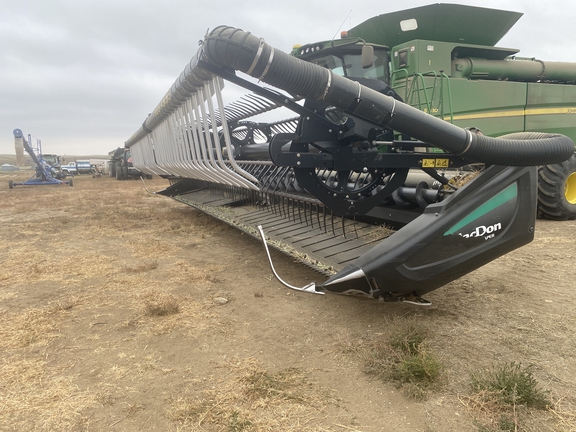 2014 MacDon FD75-40 Header Combine