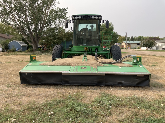 2013 John Deere R450 Windrower