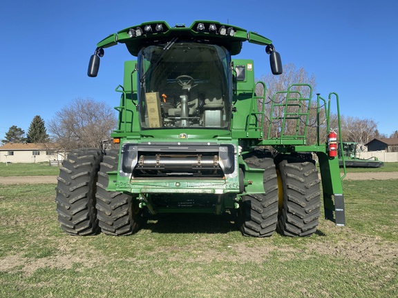 2023 John Deere S780 Combine