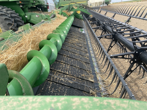2022 John Deere HD45F Header Combine