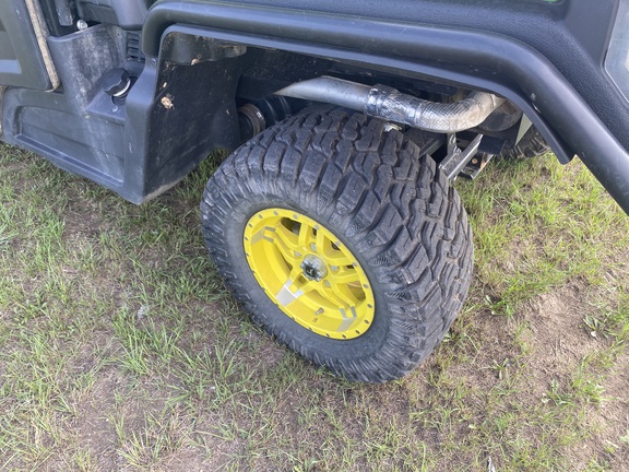 2024 John Deere XUV 835R ATV