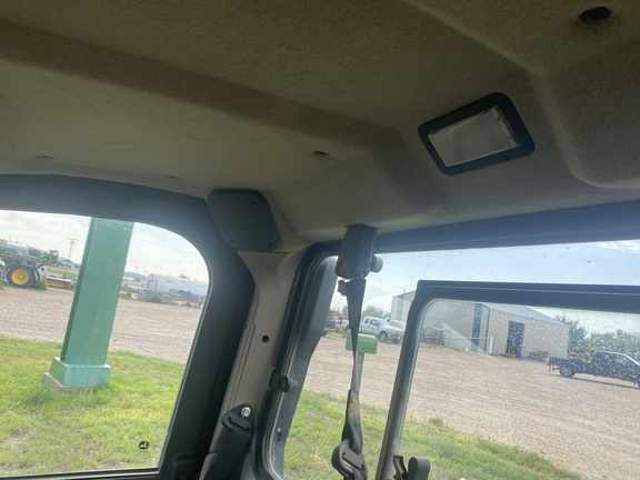 2024 John Deere XUV 835R ATV