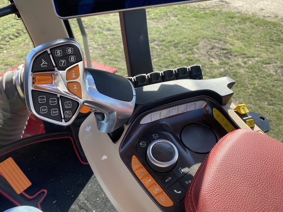 2023 Case IH Steiger 620 AFS Quad Tractor Rubber Track