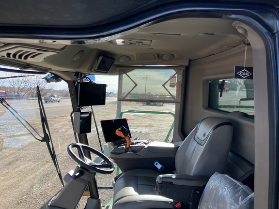 2025 John Deere S7 700 Combine