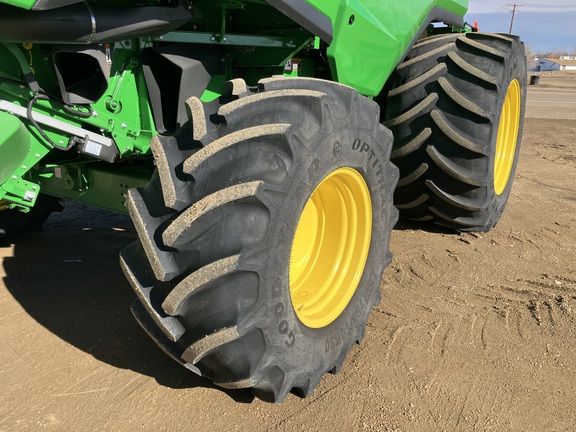 2025 John Deere S7 700 Combine