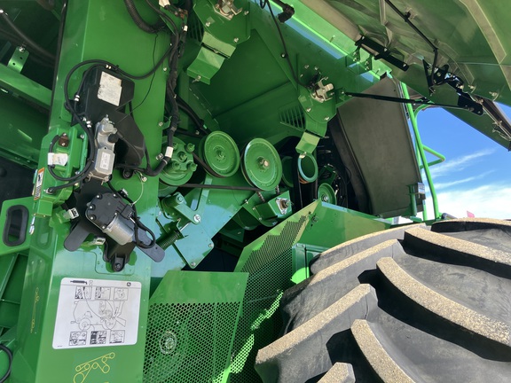 2025 John Deere S7 700 Combine