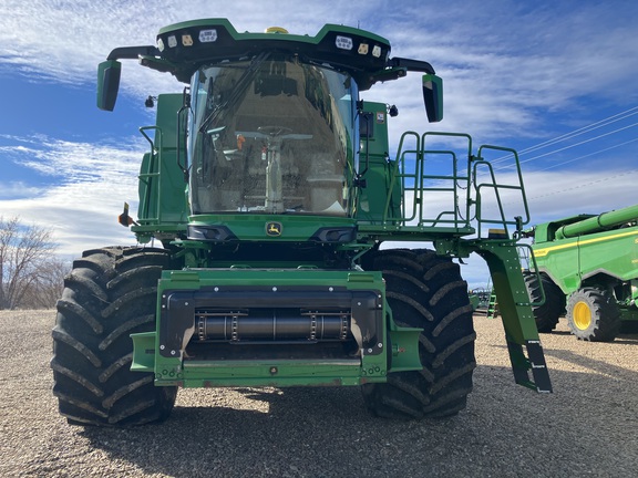 2025 John Deere S7 700 Combine