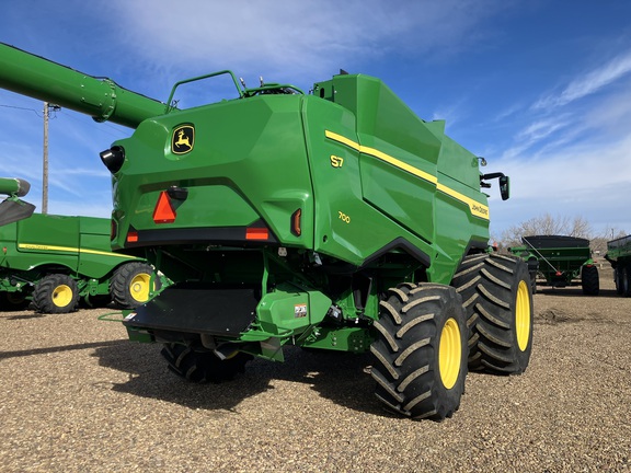 2025 John Deere S7 700 Combine