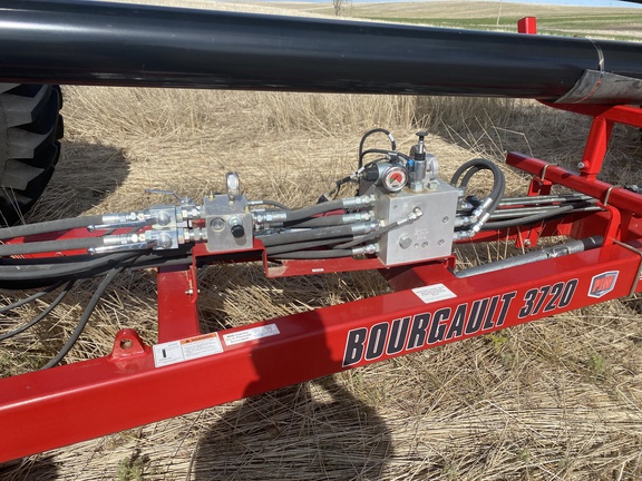 2022 Bourgault 3720-60 Air Seeder