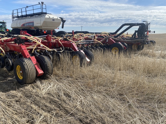 2022 Bourgault 3720-60 Air Seeder