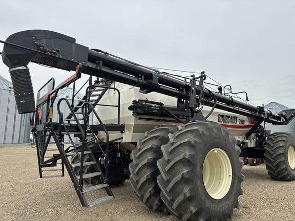 2014 Bourgault 3320-76 Air Seeder