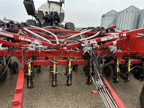 2014 Bourgault 3320-76 Air Seeder