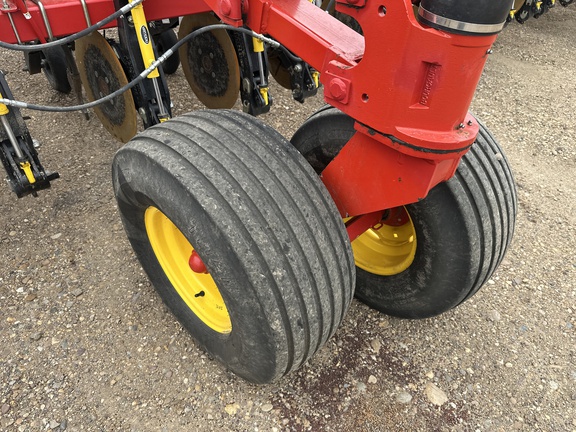 2014 Bourgault 3320-76 Air Seeder