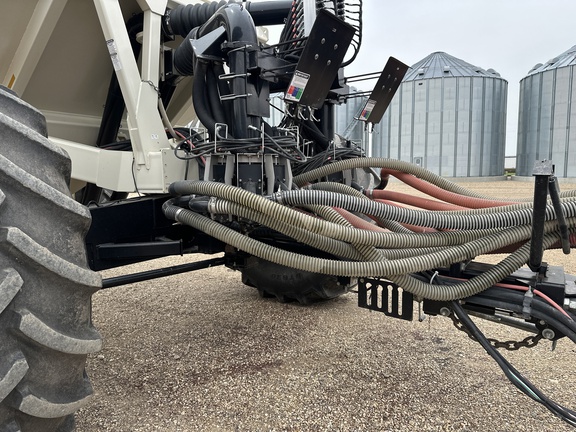 2014 Bourgault 3320-76 Air Seeder