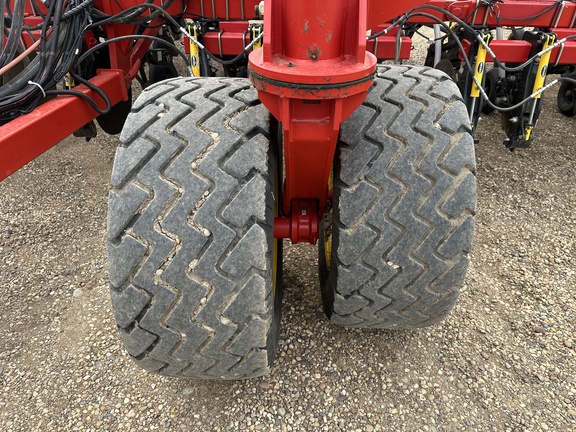 2014 Bourgault 3320-76 Air Seeder