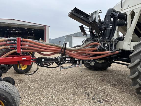 2014 Bourgault 3320-76 Air Seeder