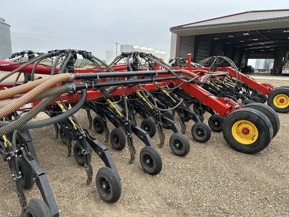 2014 Bourgault 3320-76 Air Seeder