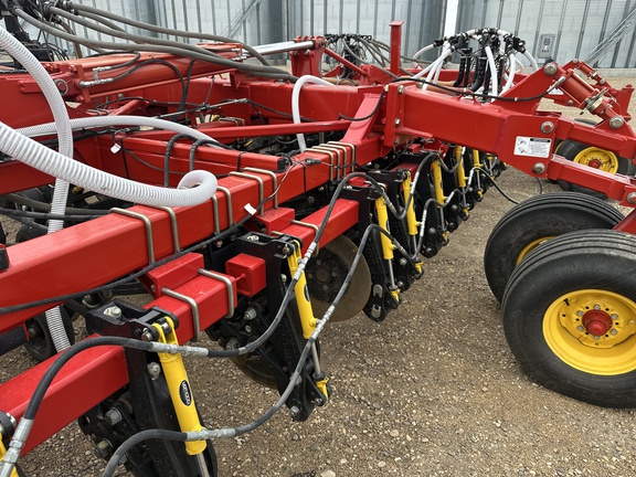 2014 Bourgault 3320-76 Air Seeder