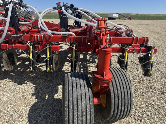 2014 Bourgault 3320-76 Air Seeder