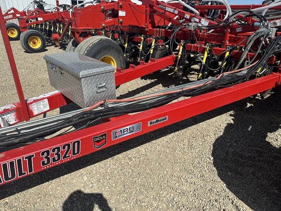 2014 Bourgault 3320-76 Air Seeder