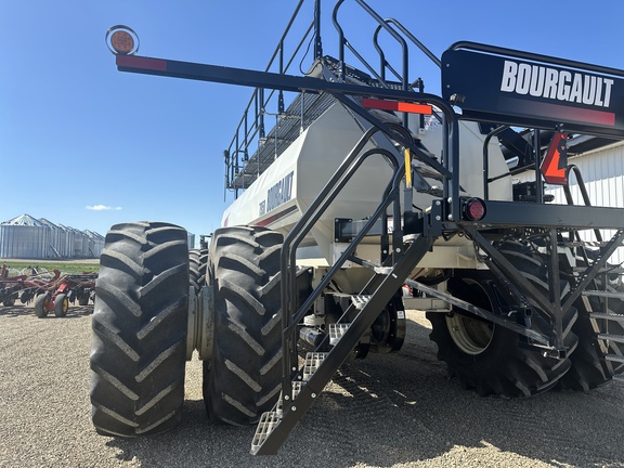 2014 Bourgault 3320-76 Air Seeder