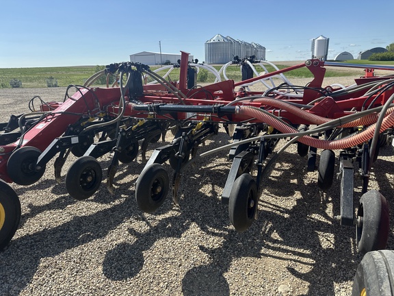 2014 Bourgault 3320-76 Air Seeder