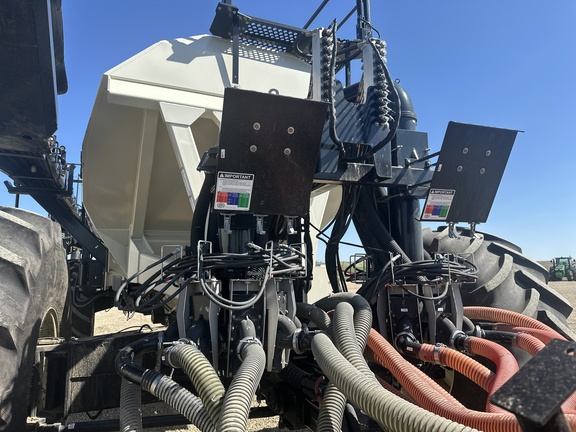 2014 Bourgault 3320-76 Air Seeder