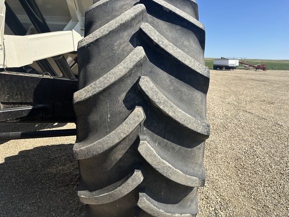 2014 Bourgault 3320-76 Air Seeder