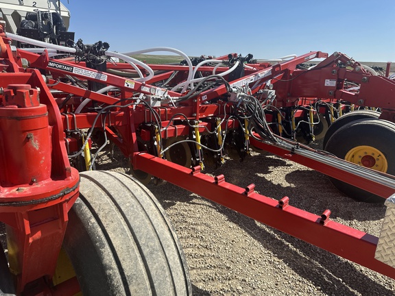 2014 Bourgault 3320-76 Air Seeder