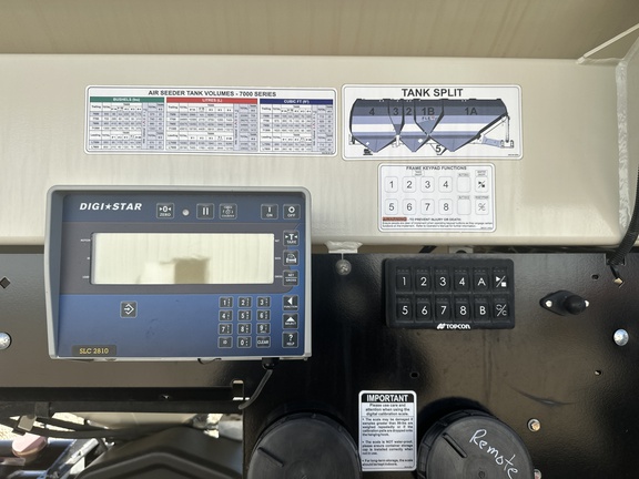 2014 Bourgault 3320-76 Air Seeder