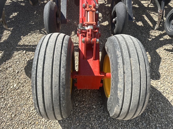 2014 Bourgault 3320-76 Air Seeder