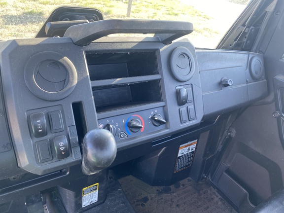 2020 John Deere XUV 835M ATV