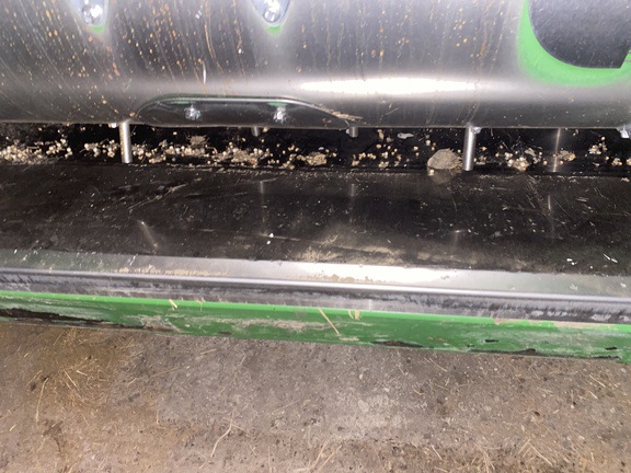 2023 John Deere RD40F Header Combine