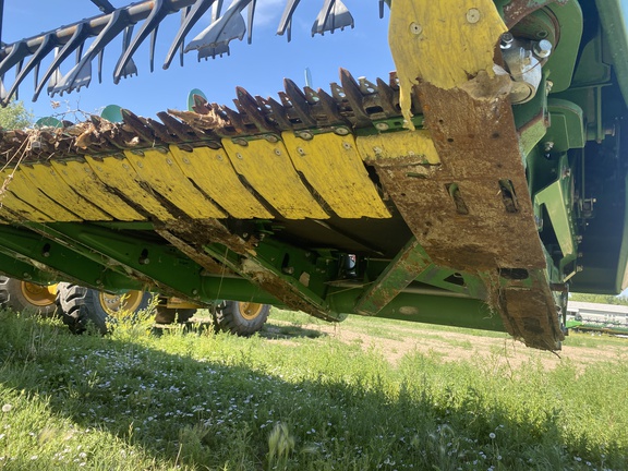 2022 John Deere RD45F Header Combine