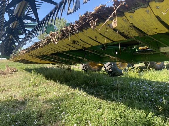 2022 John Deere RD45F Header Combine